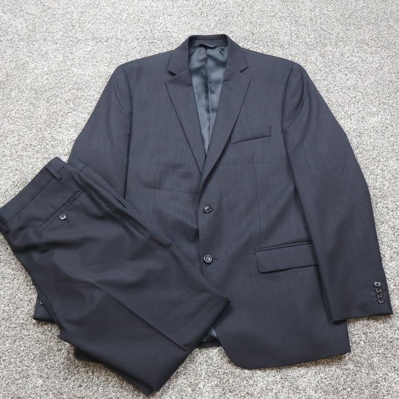 Marc Anthony Suit Men's 44R Gray Wool Blend Pinstripe Blazer Pants 35X29.5 - Picture 1 of 16